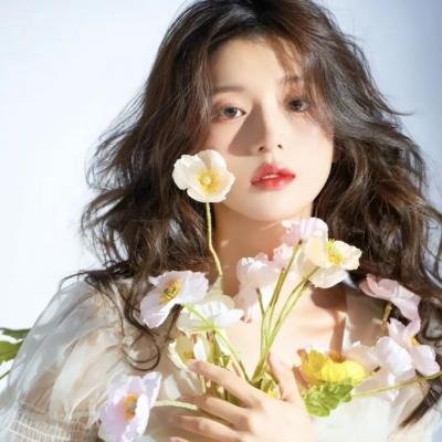 警花变色龙